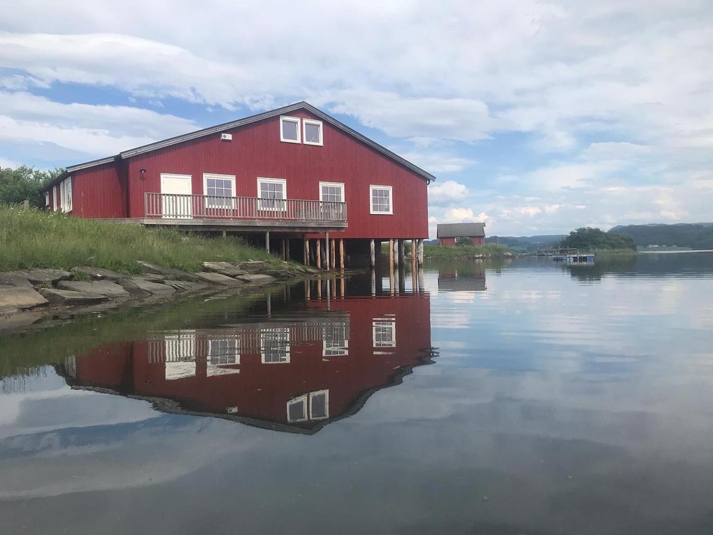 Saga, Badehotell Med Sauna Og Badebrygge - Inderoy Straumen  Exterior photo